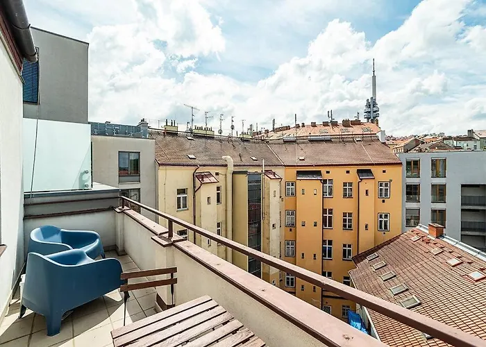 Cosy Studio With Terrace By Tram